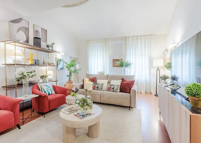 Cecilia House Апартаменты Лукка